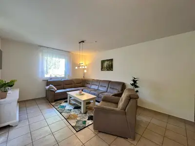 Ein Sitzbereich in der Unterkunft Ferienwohnung Wanderkönig mit Terrasse