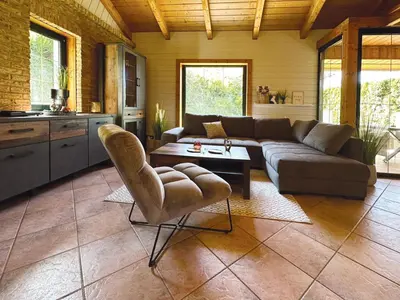 Ein Sitzbereich in der Unterkunft Ferienhaus Am Hang, Sky-Entertainment, DAZN, Carport, alles Barrierefrei