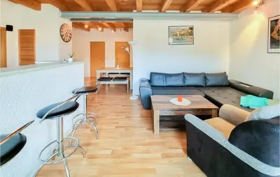 Ein Sitzbereich in der Unterkunft Cozy Apartment In Ditfurt With Wifi