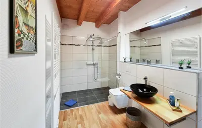 Ein Badezimmer in der Unterkunft Cozy Apartment In Ditfurt With Wifi