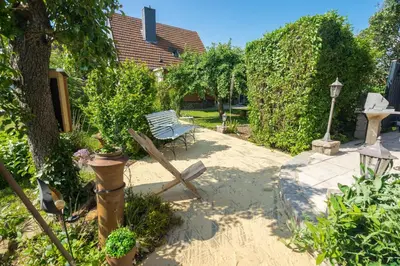 Ein Garten an der Unterkunft Ferienhaus Geiserich