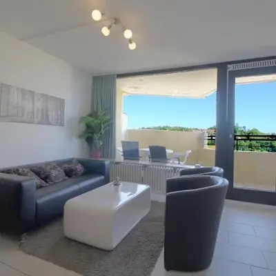 Apartment 547