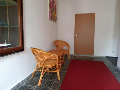 Ein Sitzbereich in der Unterkunft Ferienwohnung Stiege