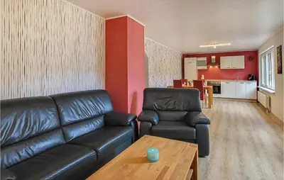 Ein Sitzbereich in der Unterkunft 2 Bedroom Amazing Apartment In Stolberg