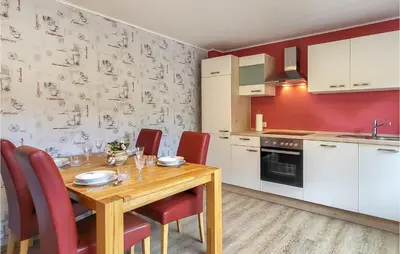 Küche/Küchenzeile in der Unterkunft 2 Bedroom Amazing Apartment In Stolberg