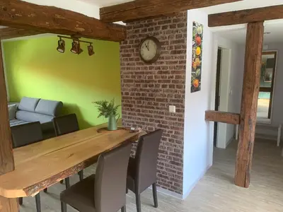 Ein Sitzbereich in der Unterkunft Ferienwohnung Am Graben