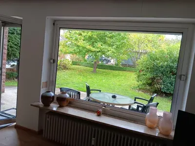 Ein Garten an der Unterkunft Ferienhaus International 2