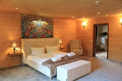 Ein Bett oder Betten in einem Zimmer der Unterkunft Wolfstein - Le Boutique Hotel