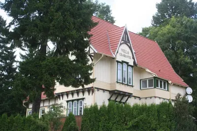 Das Gebäude in dem sich die Ferienwohnung befindet