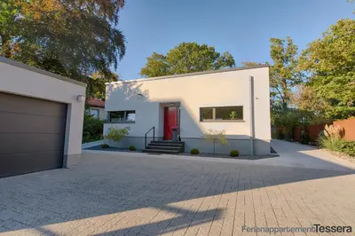 Das Gebäude in dem sich die Ferienwohnung befindet
