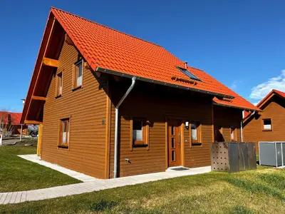 Das Gebäude in dem sich das Ferienhaus befindet