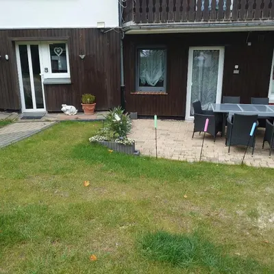 Ein Garten an der Unterkunft FeWo Elmo's Nest