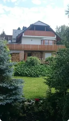 Ein Garten an der Unterkunft Haus Bergwiese