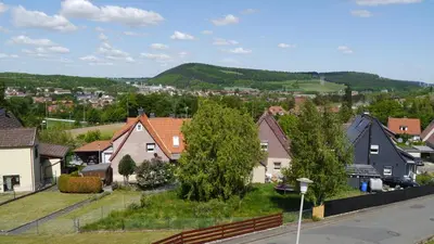Ein allgemeiner Bergblick oder ein Berglick von der Ferienwohnung aus