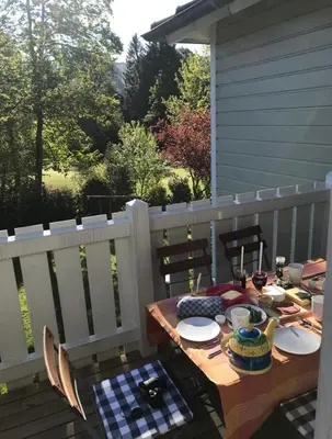 Ein Balkon oder eine Terrasse in der Unterkunft Haus Hahn im Klee