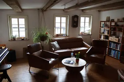 Ein Sitzbereich in der Unterkunft Ferienhaus Anno 1720