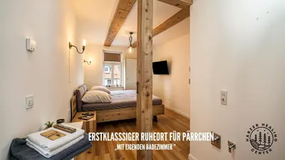Ein Bett oder Betten in einem Zimmer der Unterkunft HARZER HEALING CENTER 2024 Romantische Landhauswohnung mit Fussbodenheizung,XXL Kochinsel,XXL Regenduschen,Modern,Hochwertig,Persönlich,Vollausgestattet