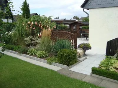 Ein Garten an der Unterkunft Ferienwohnung Waldfried