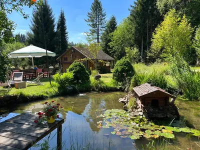 Ein Garten an der Unterkunft VILLA am Paulsberg mit Sauna - V2