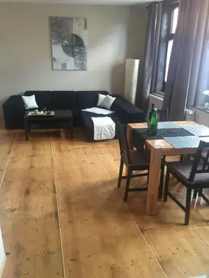Ein Sitzbereich in der Unterkunft Kaufmannshaus Anno 1613