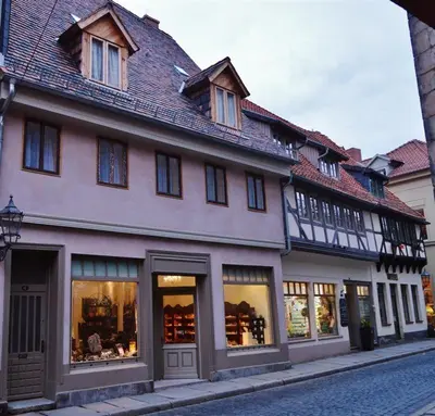 Das Gebäude in dem sich die Ferienwohnung befindet