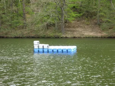 Blick auf einen Fluss in der Nähe des Ferienhauses