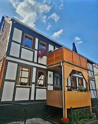 Das Gebäude in dem sich die Ferienwohnung befindet