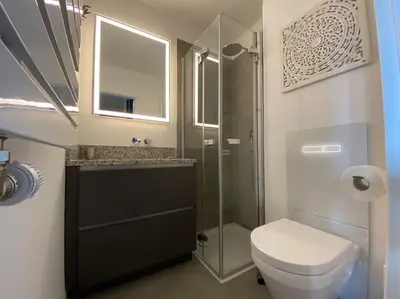 Ein Badezimmer in der Unterkunft Ferienwohnung Bergchalet 3 mit Balkon