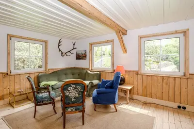 Ein Sitzbereich in der Unterkunft Carlshaus - Luxus Hideaway im Harz