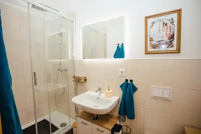 Ein Badezimmer in der Unterkunft Kaiser-Wilhelm-Suite by Meis in Quedlinburg Zentral