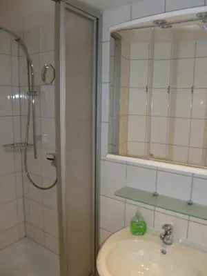 Ein Badezimmer in der Unterkunft Stadthaus Nr. 16