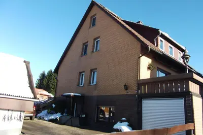Das Gebäude in dem sich die Ferienwohnung befindet
