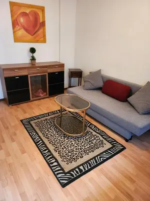 Ein Sitzbereich in der Unterkunft HBS TOP- PREIS, 2 Zimmer SD FeWo, 2x Doppelbett, 1 Einzelbett möglich 54 qm, große Küche Bad WC Einfach und gut VB-Preis