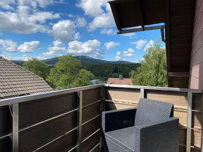 Ein allgemeiner Bergblick oder ein Berglick von der Ferienwohnung aus