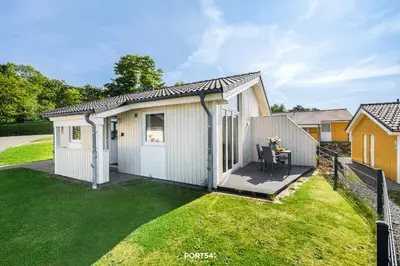 Das Gebäude in dem sich das Ferienhaus befindet