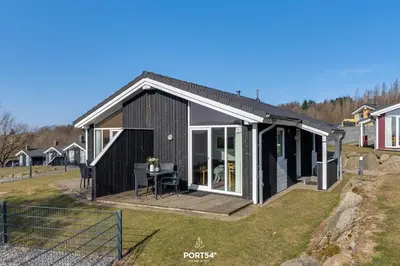 Das Gebäude in dem sich das Ferienhaus befindet