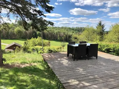 Ein Garten an der Unterkunft Panoramablick