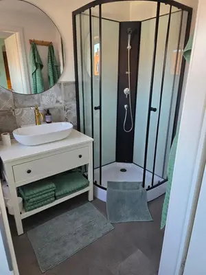 Ein Badezimmer in der Unterkunft Tenneberger Wohnung 2