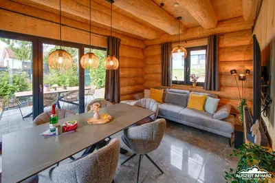 Ein Sitzbereich in der Unterkunft Haus 8 Auszeit im Harz - Haus 8 Blockhaus oben