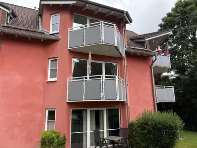 Das Gebäude in dem sich die Ferienwohnung befindet