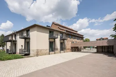 Das Gebäude in dem sich das Bed & Breakfast befindet