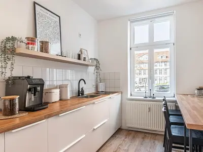 Küche/Küchenzeile in der Unterkunft REGIOHOTEL Am Nicolaiplatz Wernigerode - #Ferienwohnungen #FrischRenoviert #Kaffeevollautomat #Bestlage