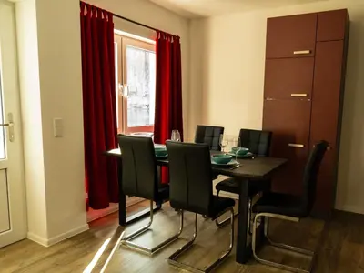 Grundriss der Unterkunft Spacious Lakeview Getaway