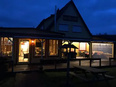 Das Gebäude in dem sich das Ferienhaus befindet