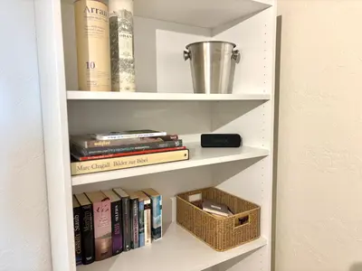 Die Bibliothek in der Ferienwohnung