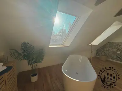 Ein Badezimmer in der Unterkunft HARZER HEALING CENTER 2025 Himmlische Landhauswohnung mit Fussbodenheizung,XXL Kochinsel,XXL Regendusche,Modern,Hochwertig,Persönlich,Vollausgestattet