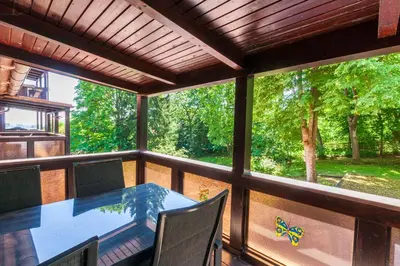Ein Balkon oder eine Terrasse in der Unterkunft Ferienwohnung Hexenwerk mit Balkon