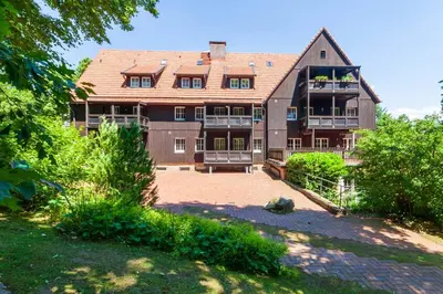 Das Gebäude in dem sich die Ferienwohnung befindet