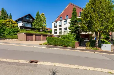 Das Gebäude in dem sich die Ferienwohnung befindet