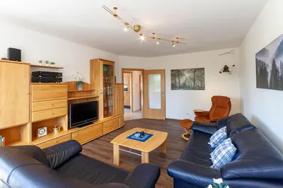 TV/Unterhaltungsangebot in der Unterkunft Ferienwohnung Tönjes am Kurpark mit Balkon